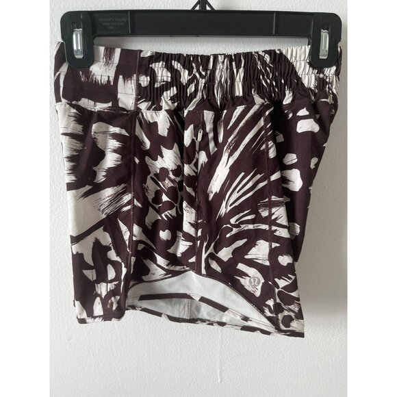 Lululemon Hotty Hot High Rise Espresso Bone 4" Lined Shorts Size 4 - Picture 5 of 7
